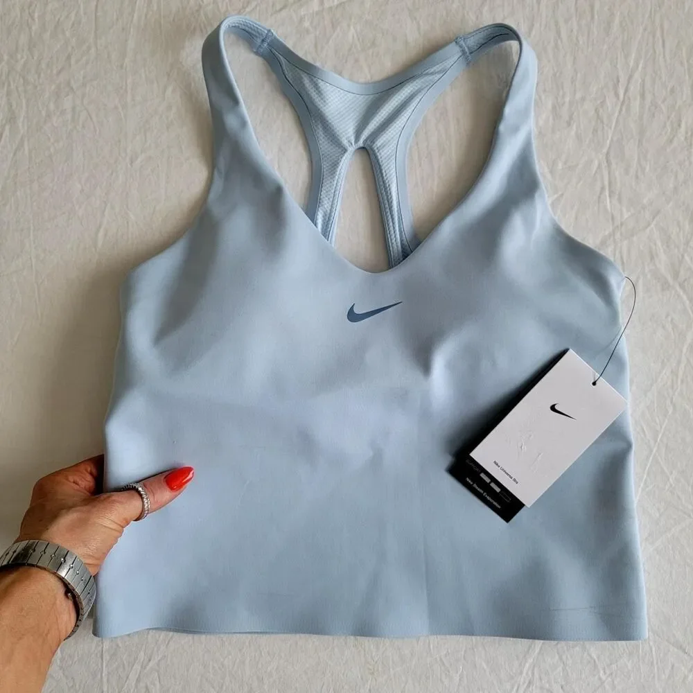Nike nwt universa